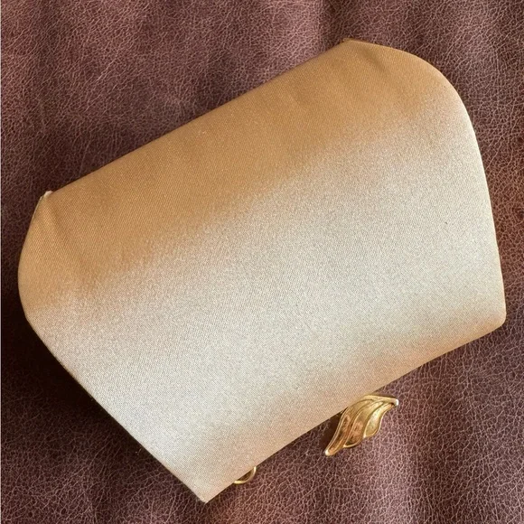 Vintage Jessica McClintock Gold Satin Clutch - Picture 8 of 10